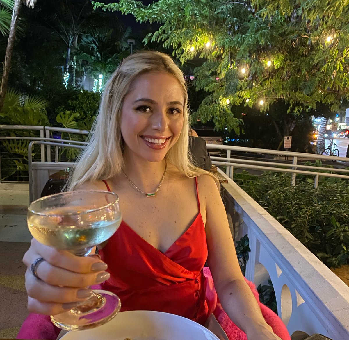 Sarah Austin 🎮 tweet media