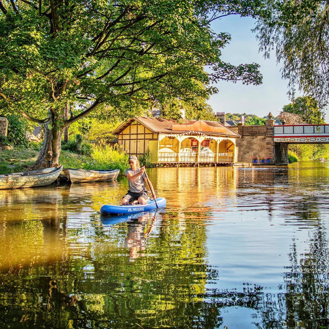 edinburgh's tweet photo. A 10 minute walk from #Edinburgh city centre, the Union Canal offers the perfect place for visitors &amp; residents to enjoy a tranquil walk, cycle, paddle, or cruise. 🌫🚤
📍 The Union Canal
📸 IG/paul_watt_photography
#edinphoto #ForeverEdinburgh https://t.co/KGMVM0lqP2
