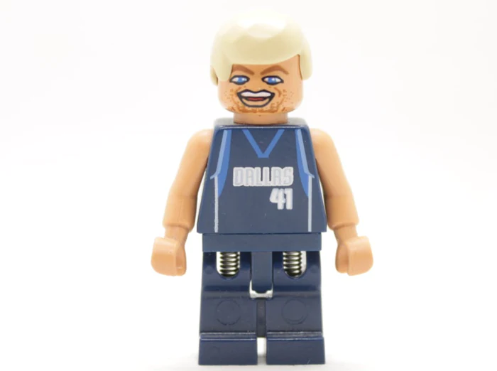 hamahakkimies's tweet photo. #LEGOfi-kauppa PiiPoo lähestyi "minifiguuripäivien" mainoskirjeellään. Mallistoa selatessani kerkesin jo innostua hetkeksi. #NBAfi #MavsFI #DIRKfi https://t.co/u6k7Dnyqvh