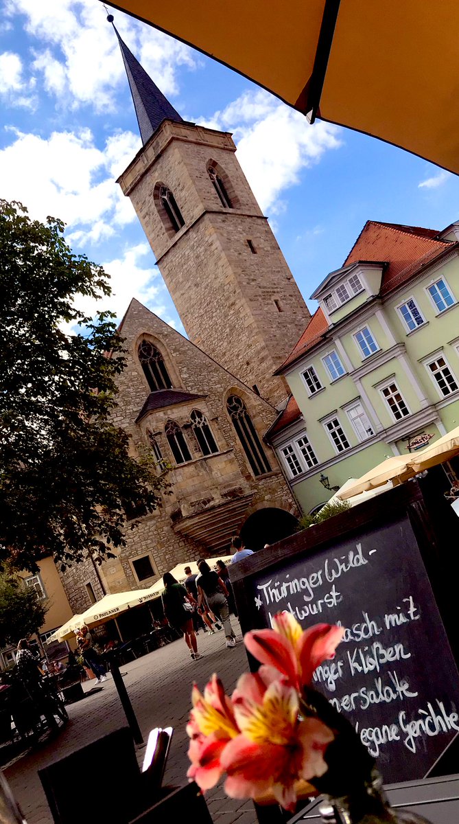 Viele Grüße aus #Erfurt #Krämerbrücke 🥳 Morgen sehen wir uns hoffentlich bei der Veranstaltung von <a href="/allerdings_th/">allerd!ngs (@allerdings.bsky.social)</a>  zum Thema #Sexarbeit #Sexualassistenz #Sexualbegleitung