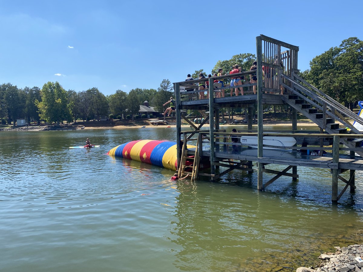WCDS_Trips's tweet photo. Water fun for #WCDSGrade10 at Camp Thunderbird #WCDS10thTrip https://t.co/7b61a12P2f