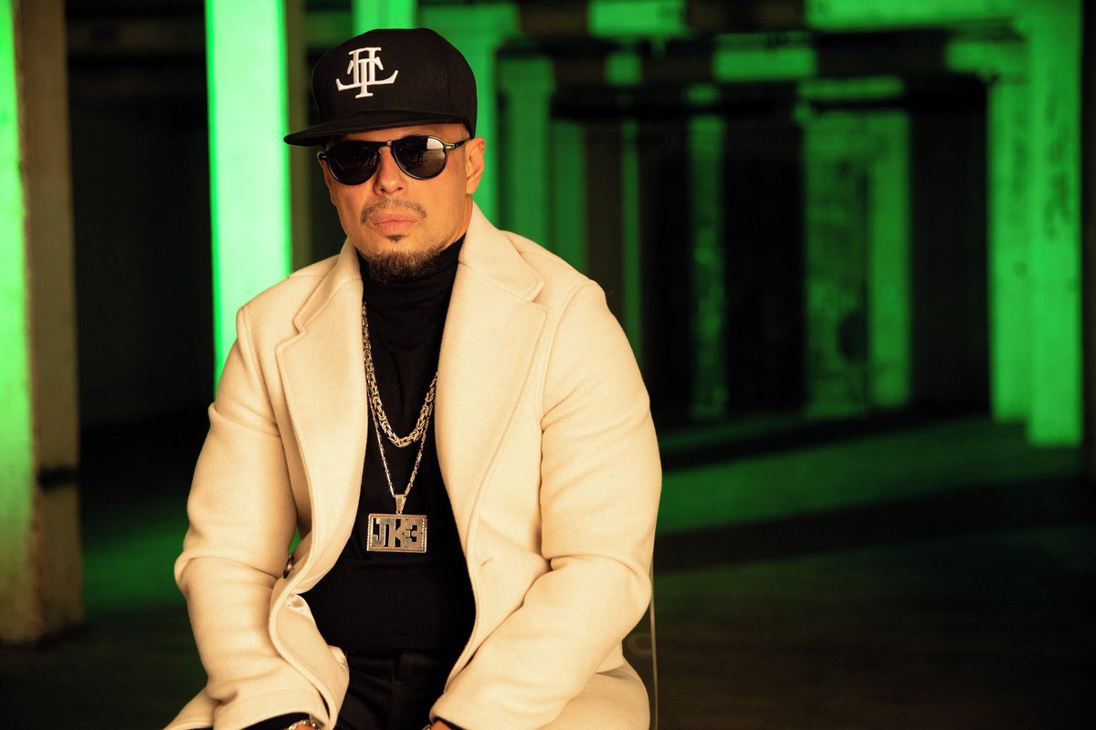 FreestyleLegacy's tweet photo. Multi platinum producer, artist, songwriter, and music arranger @KennyDiaz23 is this week's Freestyle spotlight! Kenny “Kendu” Diaz got his start in hip hop and R&amp;B producing hits for Genuwine, Tanto Metro, Devante, and many others.⁣ https://t.co/GpIZdtYToQ