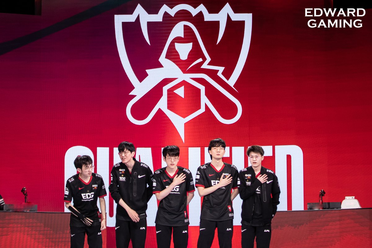 EDG_Edward's tweet photo. See you at #Worlds2022!

#EDGWIN #LPL https://t.co/Qs6Y4r15bC