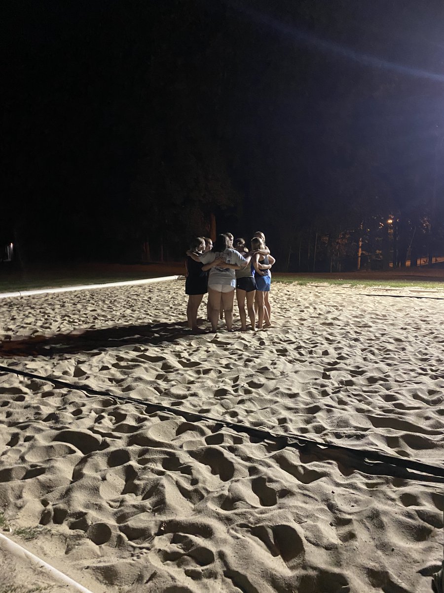 WCDS_Trips's tweet photo. A little bit of friendly competition with boys vs. girls nighttime volleyball #WCDSGrade10 #WCDS10thTrip https://t.co/nzeT0z9EIp