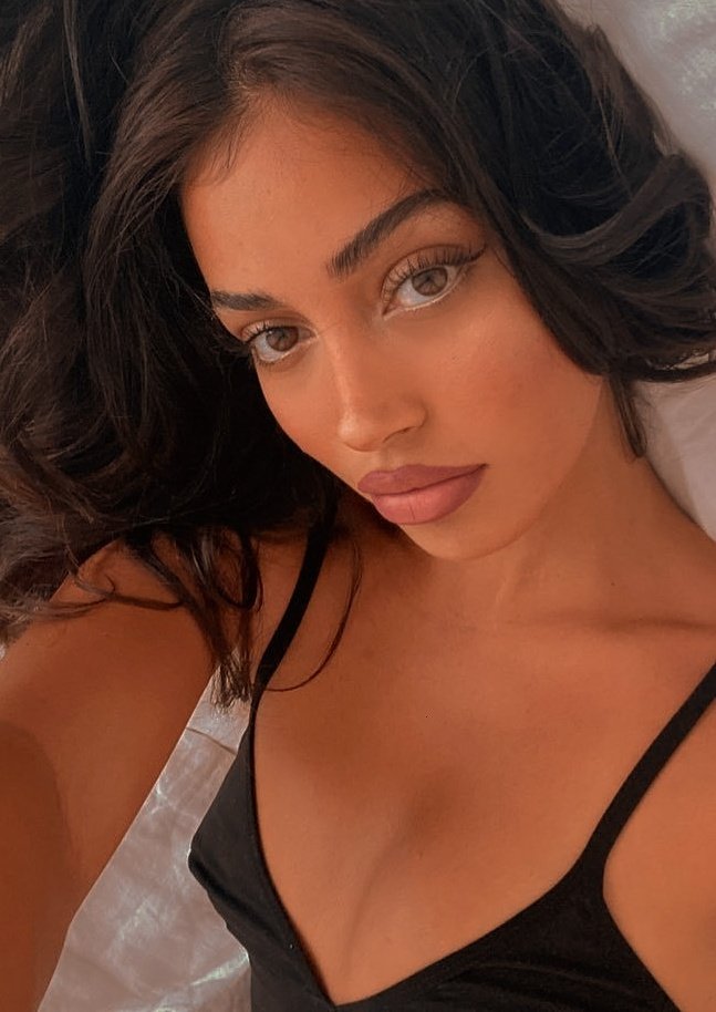 PANSYIMP's tweet photo. ⠀
—— you love my lips 'cause they say the
things we've always been afraid of, i can 
feel it startin' to subside learnin' to believe 
in what is mine; 𓆩♡︎𓆪
⠀ https://t.co/VbWO62QZp7