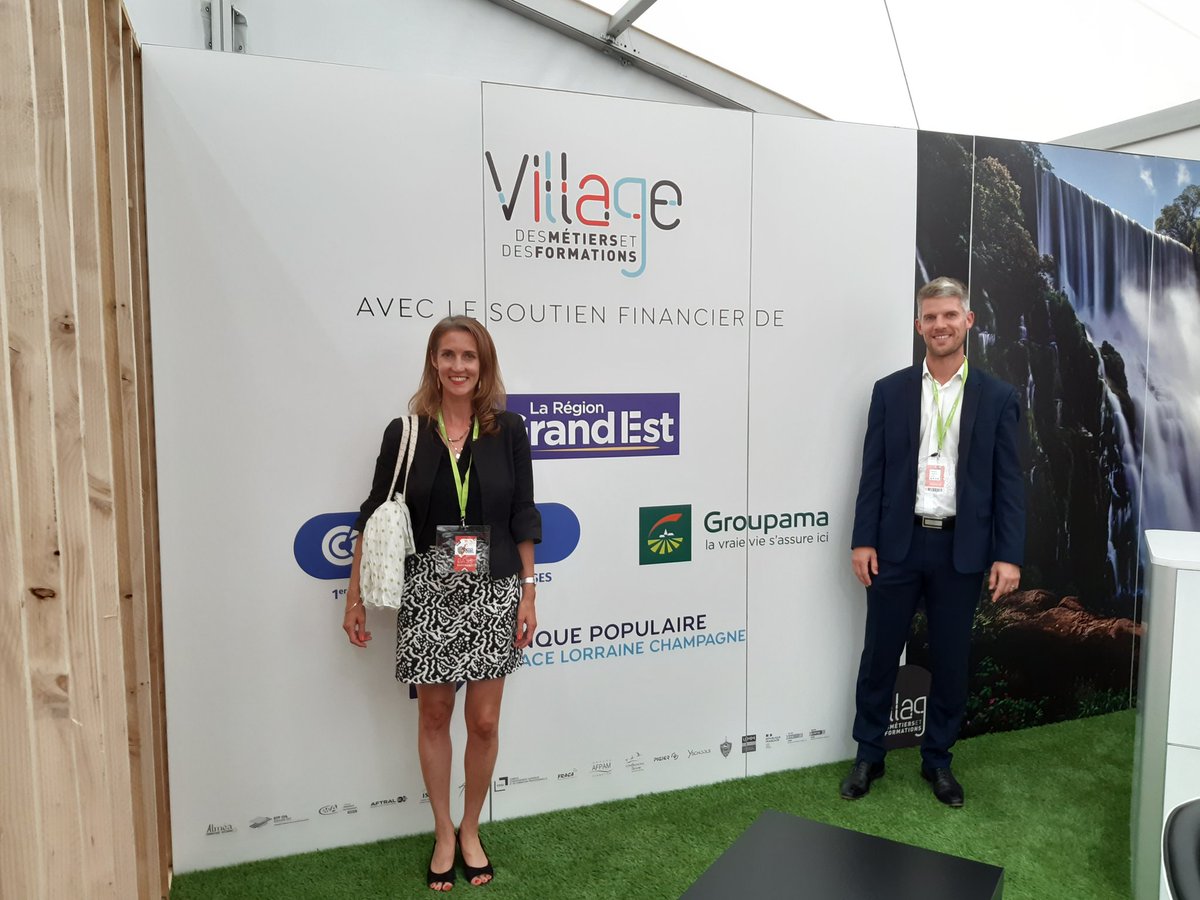 GroupamaFd51's tweet photo. Nos responsables développement Marne Ardennes @ABazile et @Kariger16 présentent @GroupamaNordEst à l'inauguration du village des métiers de la @foiredechalons #mutualisme #artisanat https://t.co/1jbx8RM7EB