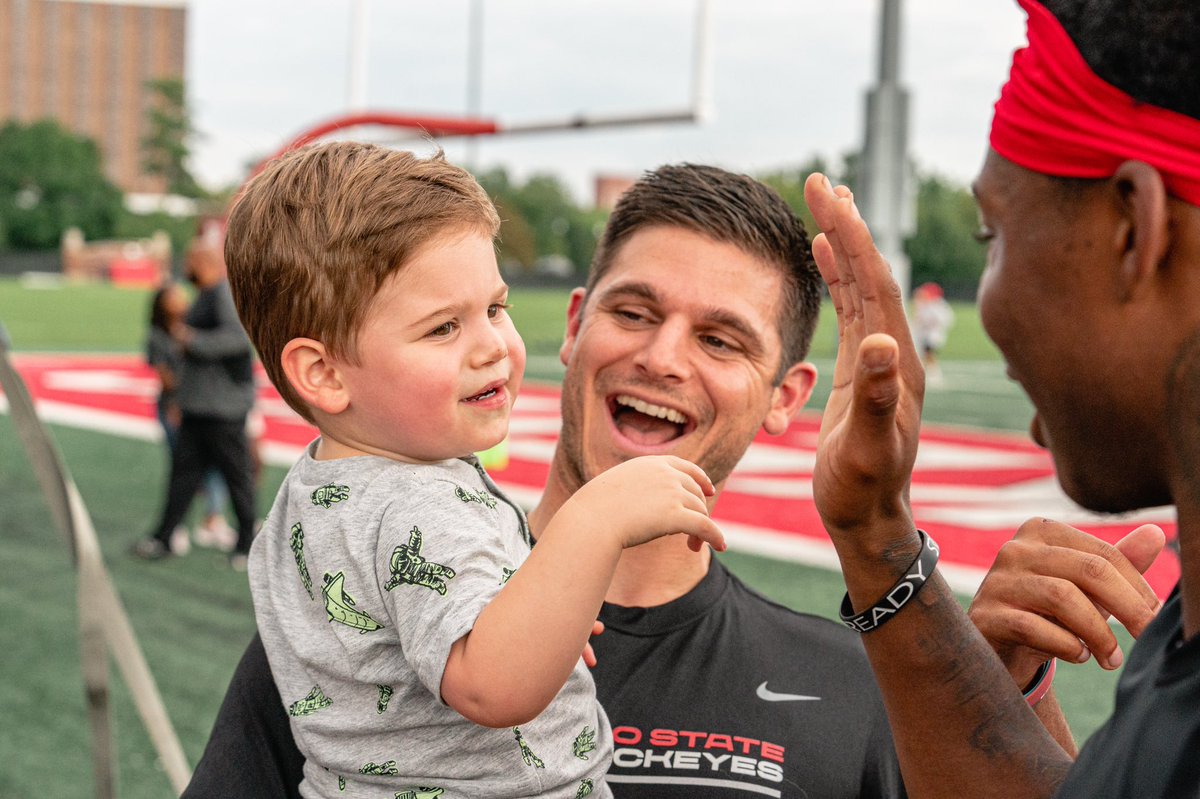 OhioStateFB's tweet photo. all about family 💯 https://t.co/fHmtSQHZaU