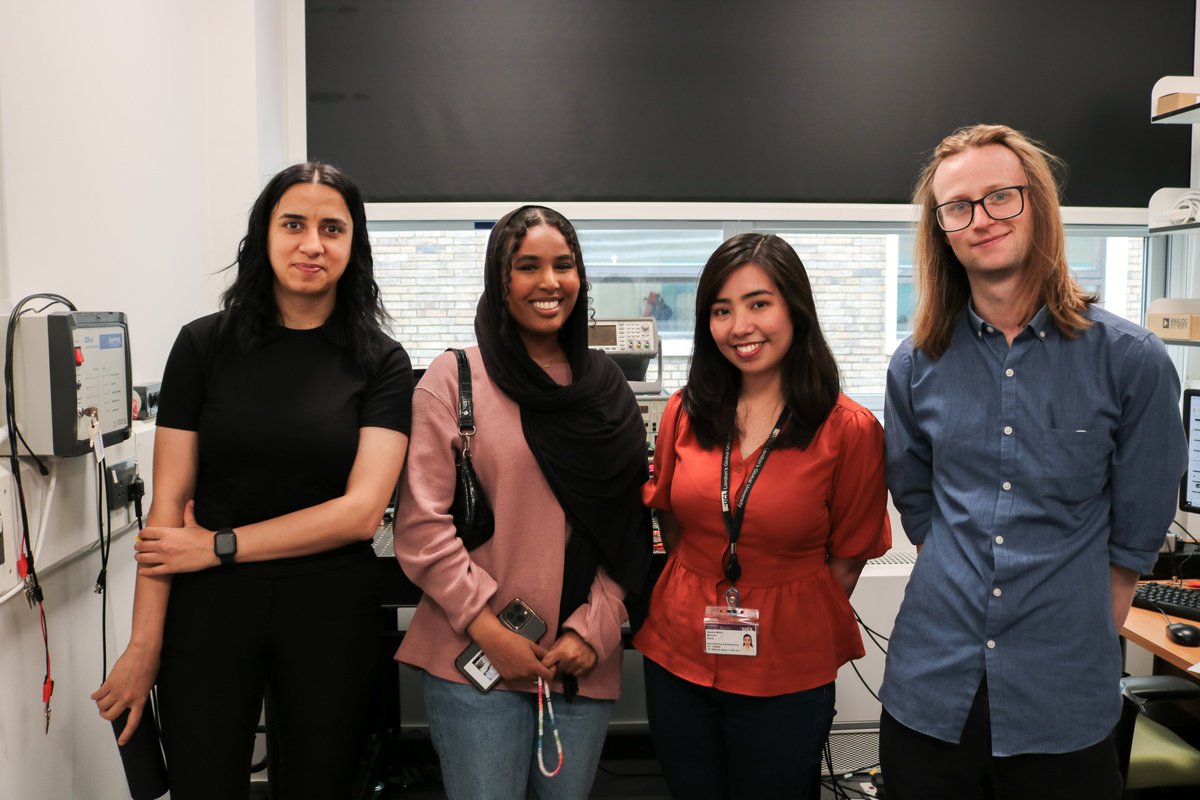 UCL Medical Physics & Biomedical Engineering (@uclmedphys) on Twitter photo Last week @liamhywelcj & <a href="/UCL_DOTHUB/">DOT-HUB</a> hosted an <a href="/in2scienceUK/">In2scienceUK</a> placement; the students observed a brain imaging experiment, saw new imaging techniques & experienced the VR environment used to illicit naturalistic brain responses in toddlers <a href="/BirkbeckBabylab/">Birkbeck BabyLab & ToddlerLab</a>
bit.ly/3KGss5Q Last week @liamhywelcj & <a href="/UCL_DOTHUB/">DOT-HUB</a> hosted an <a href="/in2scienceUK/">In2scienceUK</a> placement; the students observed a brain imaging experiment, saw new imaging techniques & experienced the VR environment used to illicit naturalistic brain responses in toddlers <a href="/BirkbeckBabylab/">Birkbeck BabyLab & ToddlerLab</a>
bit.ly/3KGss5Q