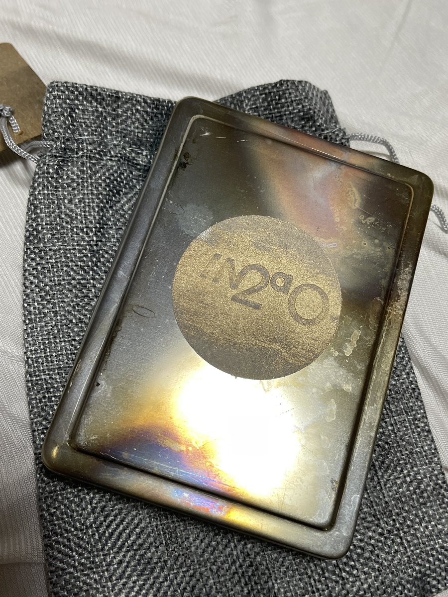 gurihonyukio's tweet photo. INTO A CIRCLE の新譜が届きました。
なんと、カセットテープでのリリース!
封を開けた途端お香の匂いが。これも演出なのかな。
#intoacircle
#paulhampshire
#ポールハンプシャー https://t.co/9obGTtblPh