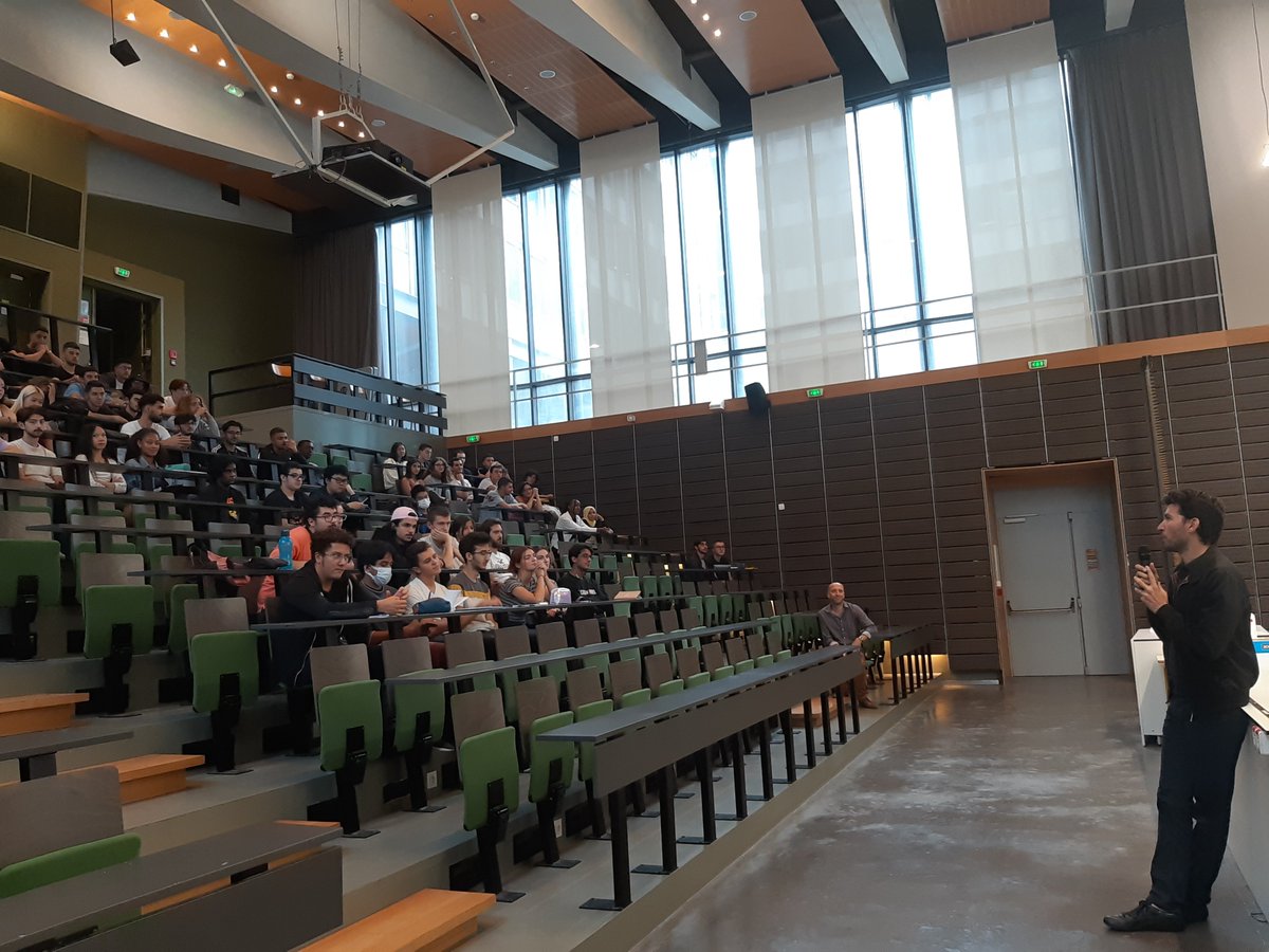 PolytechSorbonn's tweet photo. 📚[Rentrée PEIP2A]

Bienvenue aux étudiant.e.s ! 
Nous vous souhaitons beaucoup de réussite dans vos études !

#rentree2022 #Polytechsorbonne #rentreescolaire #étudiants #eleveingenieur #peip #backtoschool https://t.co/i5wjwyJyrl