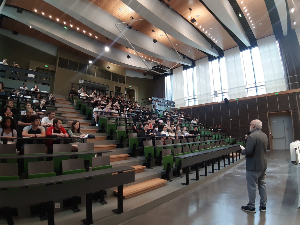 PolytechSorbonn's tweet photo. 📚[Rentrée PEIP2A]

Bienvenue aux étudiant.e.s ! 
Nous vous souhaitons beaucoup de réussite dans vos études !

#rentree2022 #Polytechsorbonne #rentreescolaire #étudiants #eleveingenieur #peip #backtoschool https://t.co/i5wjwyJyrl