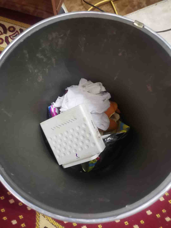 انا لما يكون معايا شركة وحيدة في منطقة ما ومافيش بينافسني ساعتها هقدر اسعر واعمل اللي عايزه لأنك غصب عنك محتاجني، وده اللي بيحصل في بلدنا في كل حاجة مش الانترنت بس، استغلال × استغلال
#نت_غير_محدود_ياريس    #جمعه_مباركه