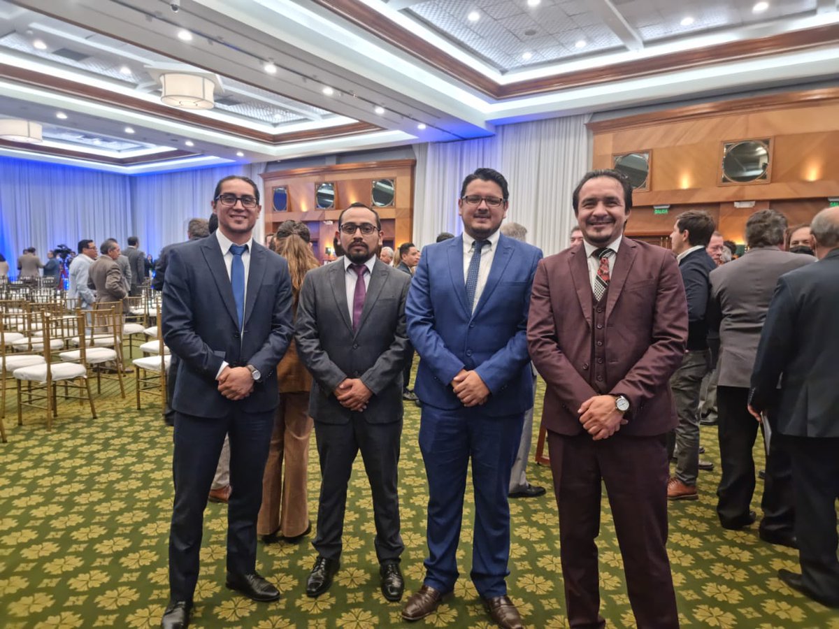 LexArmijos's tweet photo. No podíamos pasar por alto la presencia de la #UESS en Quito, Con mi equipo de trabajo @LatinIuris y #Directum acompañamos un magnífico evento que da cuenta de la calidad académica de esta gran Universidad. https://t.co/Vo2xjRvADi