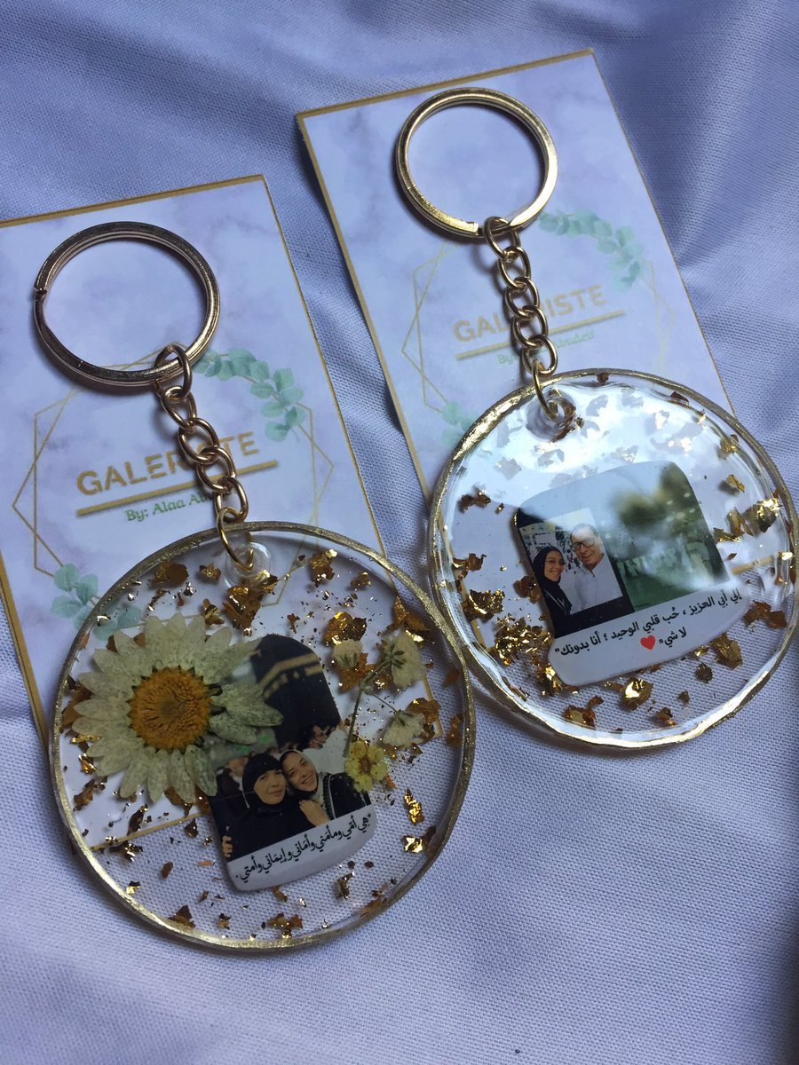 Galeristee's tweet photo. Customizable medals 💕 https://t.co/imXBzXAfI8