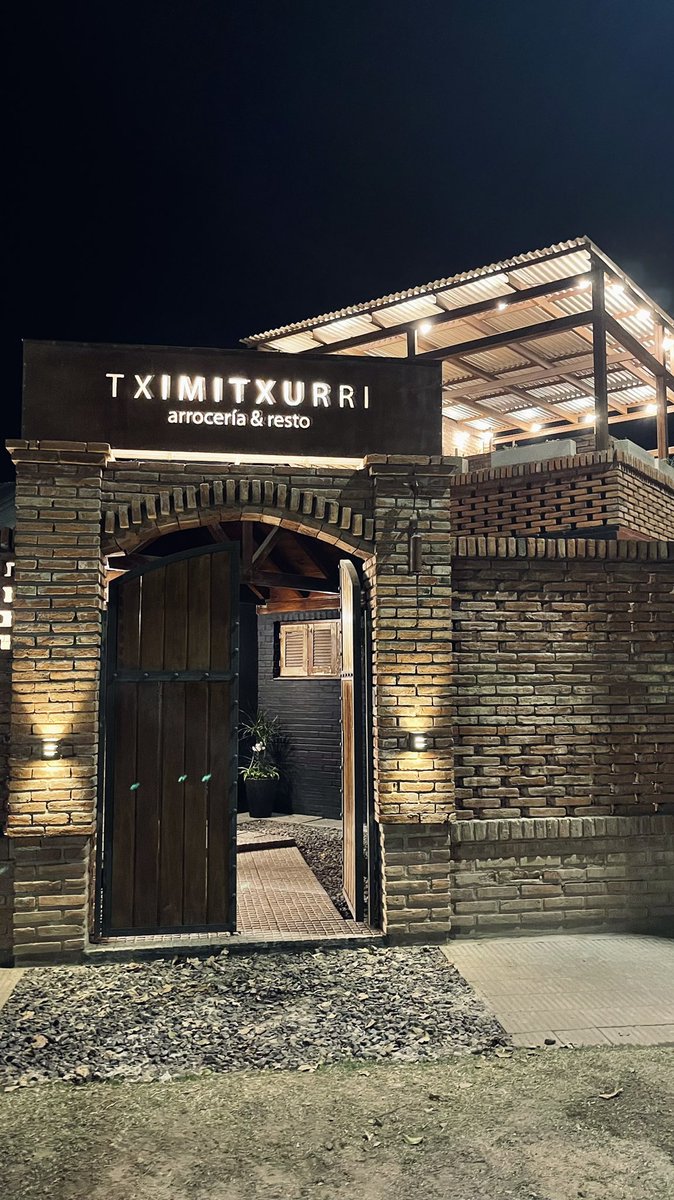 Mi novio anoche inauguró su propio restaurante 🥺♥️
Qué orgullo ✨