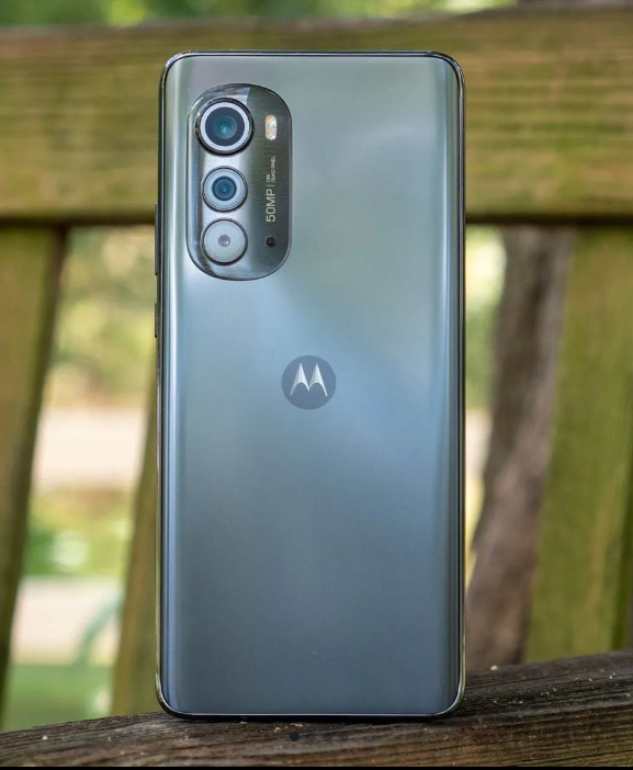 BestForAndroid_'s tweet image. We love some things about the Motorola Edge 2022 ♥️ The 144Hz refresh rate is great, as are the impressive battery life and fast charging.
#motorola #motorolamoto #motorolaedge #motorolaedge2022  #motoedge2022 #android #androidphone #androidphones #phones #phone #smartphones