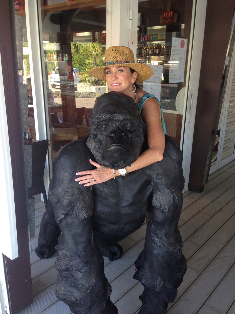 DianeG_CEO's tweet photo. While waiting on @HycroftMining drill results, I took a little trip... and ran into a friend! https://t.co/mSgsPOm8Eo