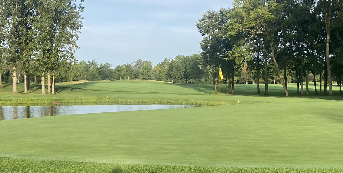 rrgolfsuper's tweet photo. 4 more days until these greens get a little relief. Most golfers don’t realize how much stress we put on these surfaces every day. But greens have held up well all year and deserve a break. Enjoy the long weekend. Practice facility on grass tees through the weekend. https://t.co/B5Qj6hIKFX