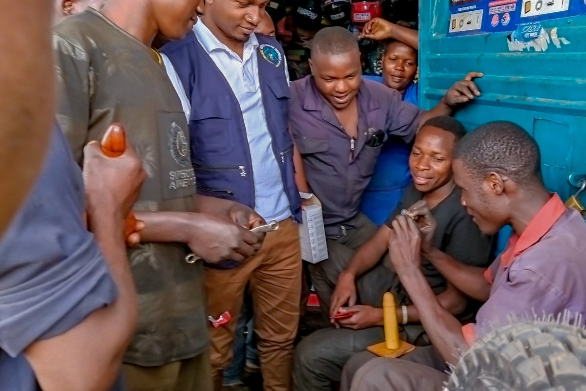 NaguruC's tweet photo. "When it's not on, it's not safe."
With support from @UNFPAUganda, we are working with health facilities under @KCCAUG to conduct outreaches intended to improve accessibility of SRHR information for key populations (KPs).
#NTIHCOutreaches || @nyhnchinaug
#LiveYourDreamUG https://t.co/RZKLYBJVVD
