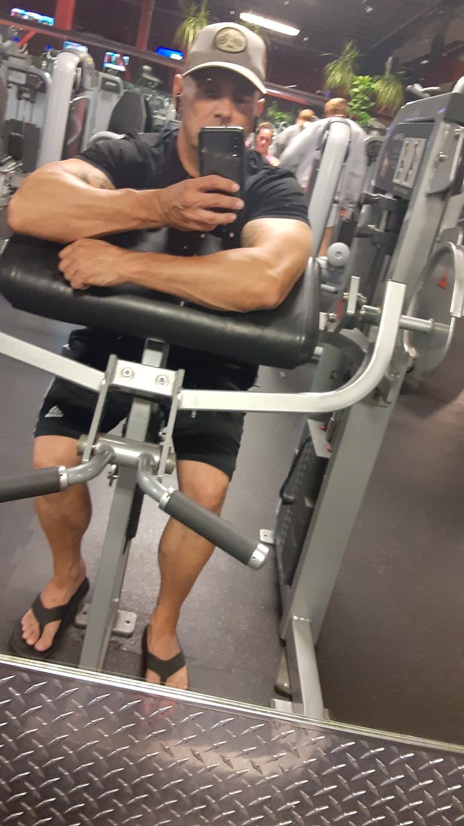 SPOTTEDWOLF1's tweet photo. Working out those muscles again. https://t.co/14JmURmeyZ