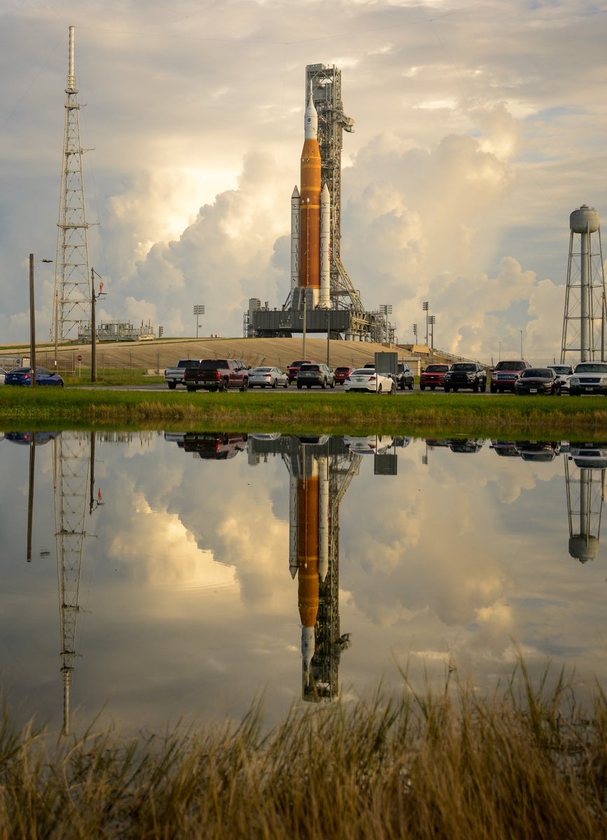 Following the #Artemis I pre-launch briefing, meteorologists with the <a href="/SpaceForceDoD/">United States Space Force</a> Space Launch Delta 45 predict a 60% chance of favorable weather conditions at the beginning of the two-hour launch window that opens at 2:17 pm EDT Sept 3! 

go.nasa.gov/3KIluO3