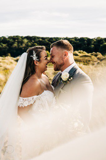 Megan 🌼 tweet media