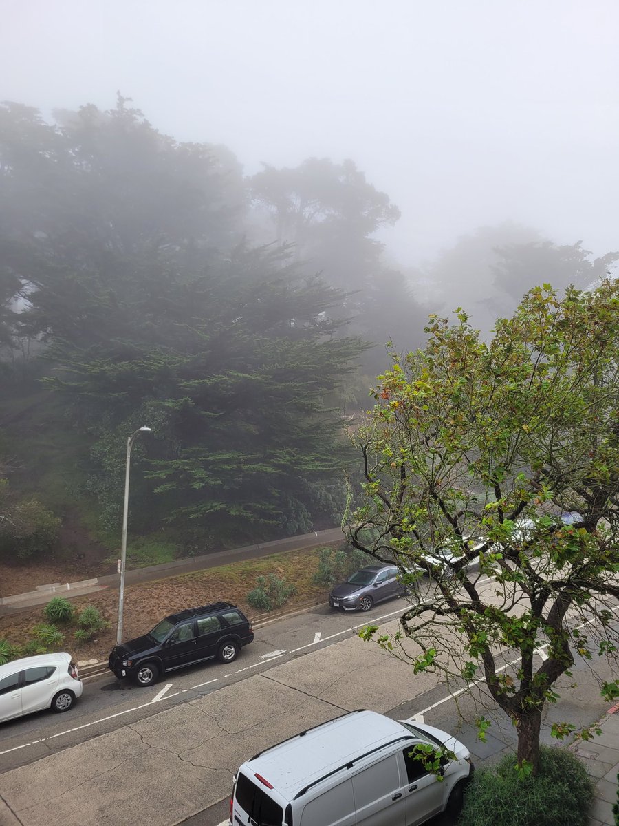 Would it be wrong to turn on the heat during the California heat wave? It's freezing in my house.  <a href="/KarlTheFog/">karl the fog</a> #SanFrancisco #heatwave