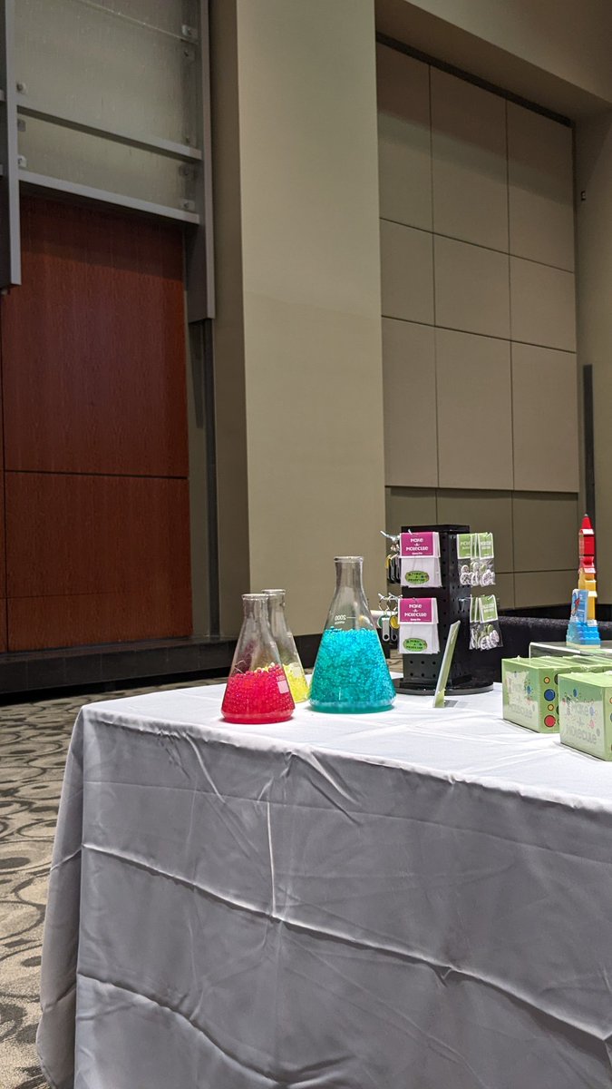 BeyondBoardGame's tweet photo. Fantastic view out of booth 32 at GrandCon! Swing by and play a game if Make-A-Molecule! https://t.co/oC2tI7a4Ox