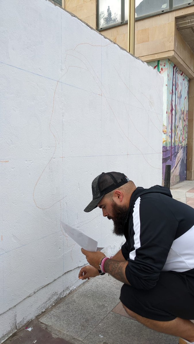 UnateCantabria's tweet photo. Ya estamos preparando todo para que mañana la pared sea tuya. #GenerArte te invita este sábado a las 13h a participar en este mural colectivo con la guía de @nandomoutinho https://t.co/iaFlRrqsrZ