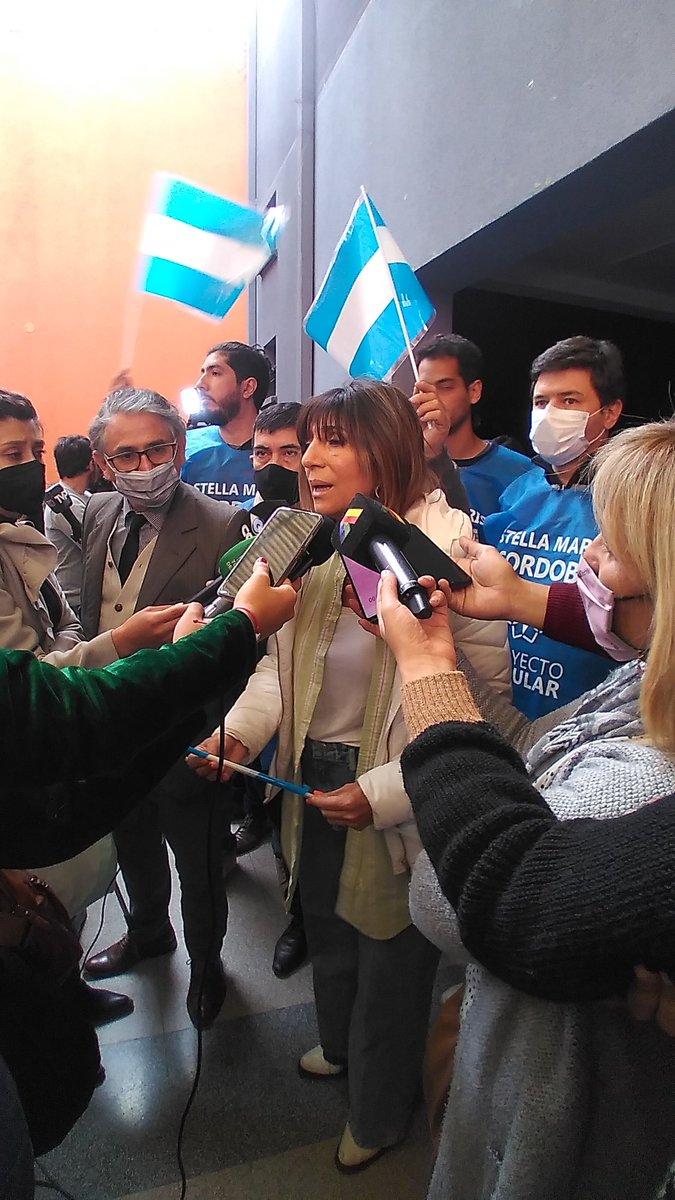 Presente junto a lxs compañerxs del <a href="/PJTucumanOK/">PJ Tucumán ✌️</a> expresando nuestro total repudio al atentando contra nuestra compañera y vicepresidenta <a href="/CFKArgentina/">Cristina Kirchner</a>. Vivimos una Democracia que costó sangre conseguir y no debemos permitir que nada ni nadie, atente contra ella.