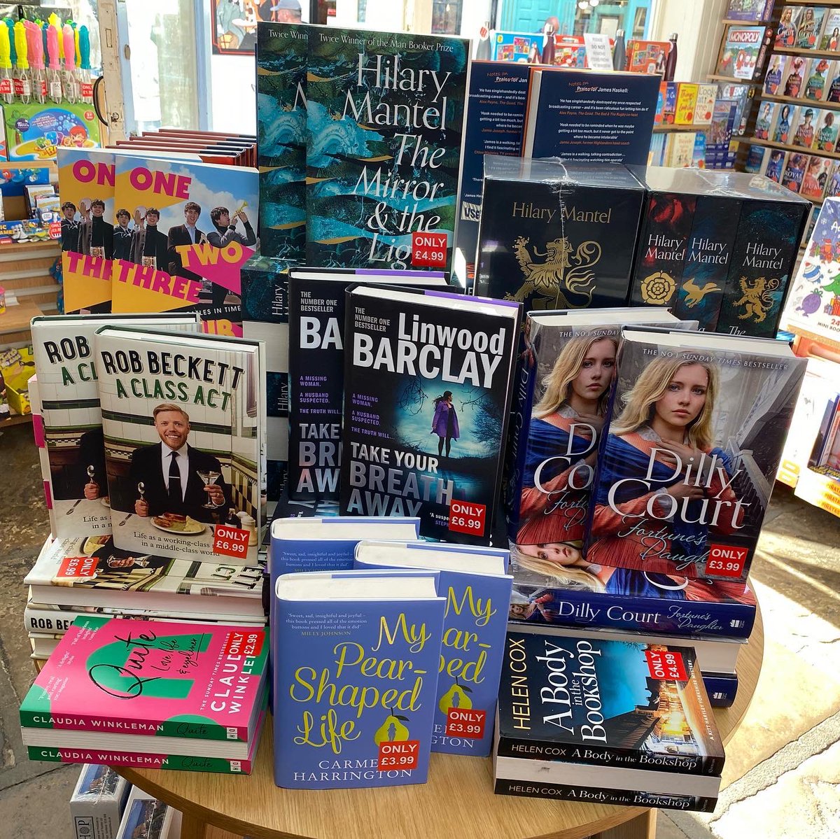 greatreadwhitby's tweet photo. ⭐️NEW ARRIVALS⭐️

Lots of fantastic new arrivals this week all at fantastic prices. 

Pop in and see what’s new! 

#newarrivals #greatreads #whitby #bookshop #discountbooks #lovereading https://t.co/3CTllgkrGr