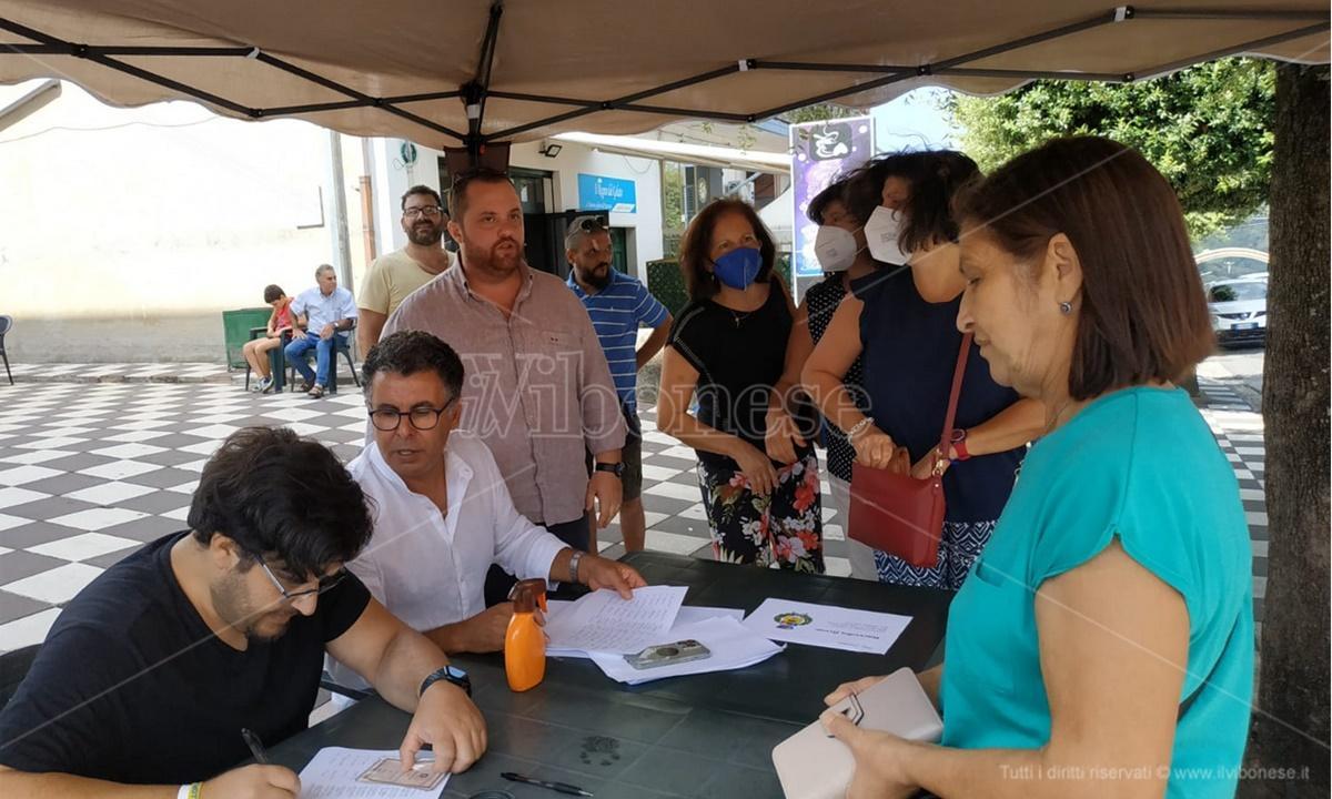 ilviboneseweb's tweet photo. Lettera aperta di 14 sindaci per impedire la chiusura della filiale della Bcc di Dasà https://t.co/GLcQSNIOiB https://t.co/hT4UqdwKX9
