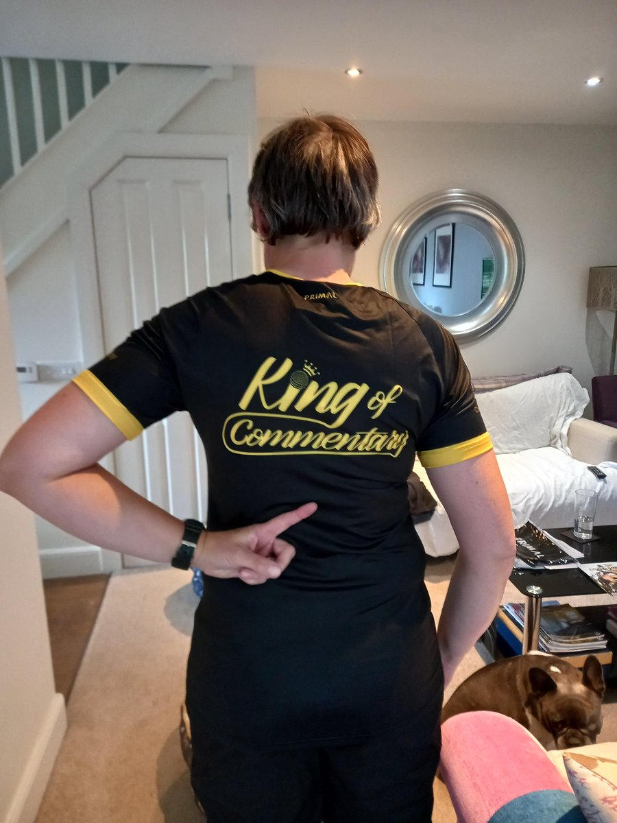 MelScrivin's tweet photo. Tshirt don't lie!! #MyBestSide #CKFC #KingOfCommentary🎤 #KingKirby @carltonkirby @paulbennett76 @eurosport @mcewenrobbie @AdamBlythe89
@daniellloyd1 @SeanKellyCC
Thinking of taking up darts now....🤣 https://t.co/wq7JFwwkxm