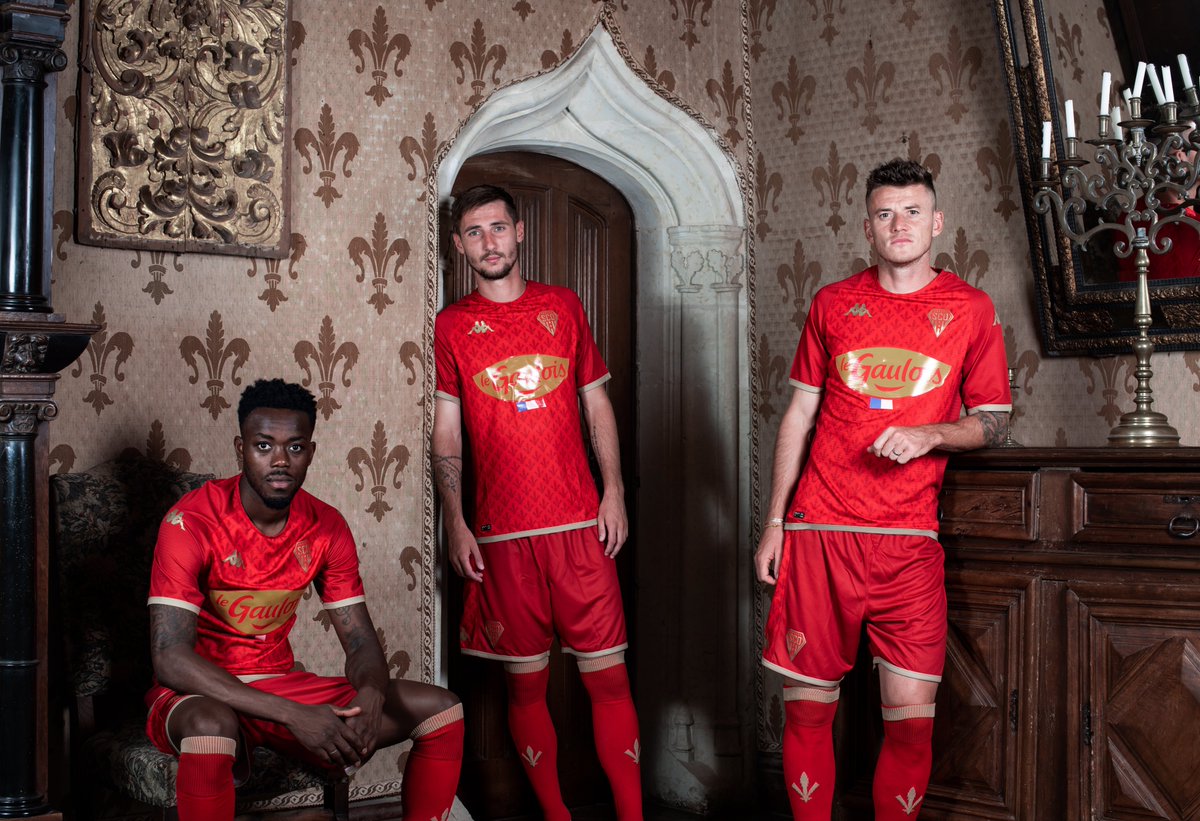 AngersSCO's tweet photo. « 𝖢𝗈𝗆𝗆𝖾 𝗎𝗇 𝗁é𝗋𝗂𝗍𝖺𝗀𝖾 𝗍𝗎 𝖻𝗋𝗂𝗅𝗅𝖾𝗋𝖺𝗌 » ⚜️👕🏰

𝑷𝒓𝒐𝒄𝒖𝒓𝒆𝒛-𝒗𝒐𝒖𝒔 𝒍𝒆 𝒗𝒊𝒕𝒆 𝒔𝒖𝒓 𝒏𝒐𝒕𝒓𝒆 𝒔𝒊𝒕𝒆 𝒆𝒕 𝒅𝒂𝒏𝒔 𝒏𝒐𝒔 𝒃𝒐𝒖𝒕𝒊𝒒𝒖𝒆𝒔 ! ➡️ https://t.co/fDgq0IIlTg https://t.co/4LFKUMwqmI