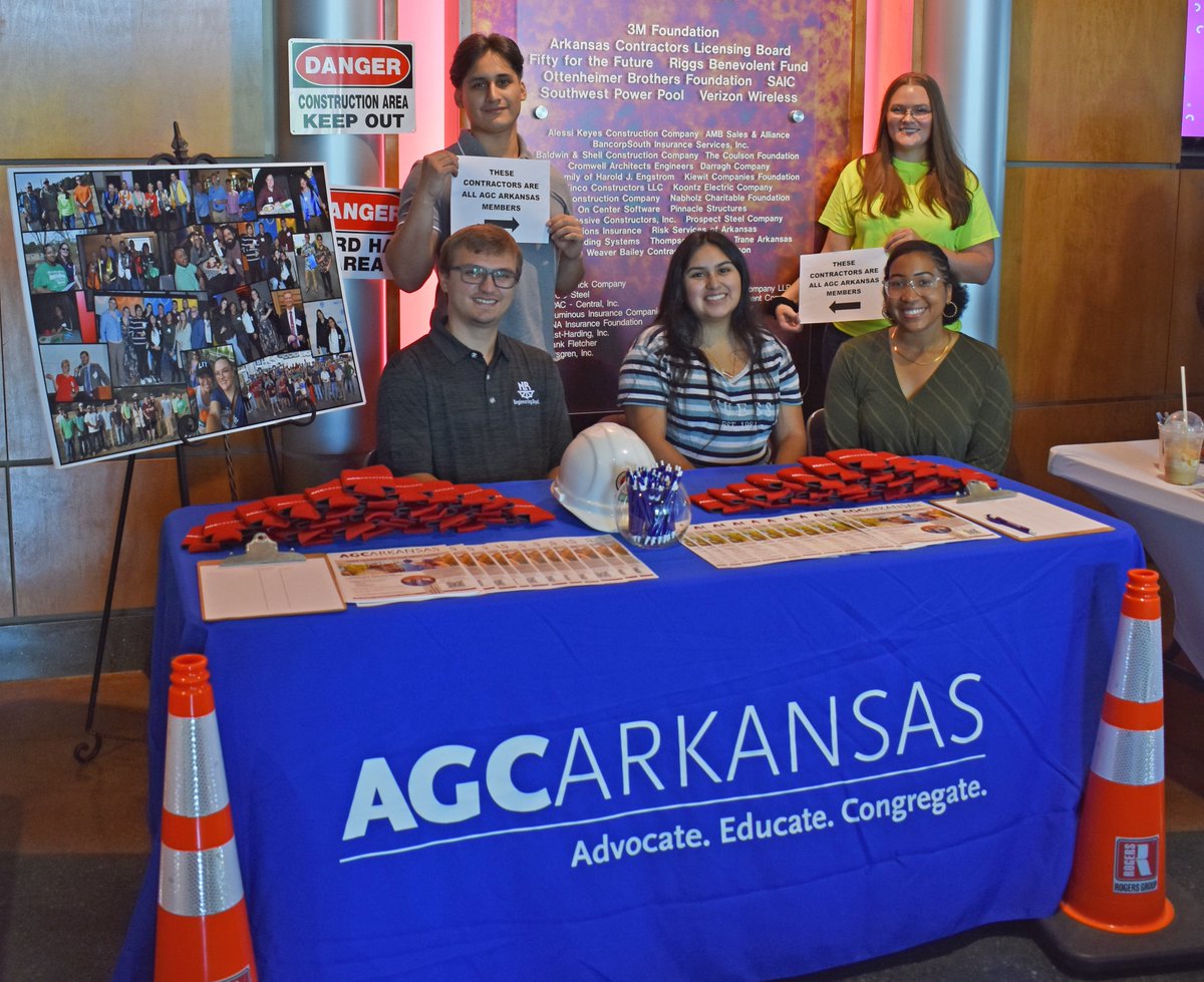 The #UALR #CSTEM Student Organization Fair was a HUGE success and a total blast! SO PROUD of our #AGC Arkansas Student Chapter Officers! They are an absolute DREAM TEAM and were hustling so hard we got over 30 sign-ups! 👏👏👏 More than any other student organization there! 🤯