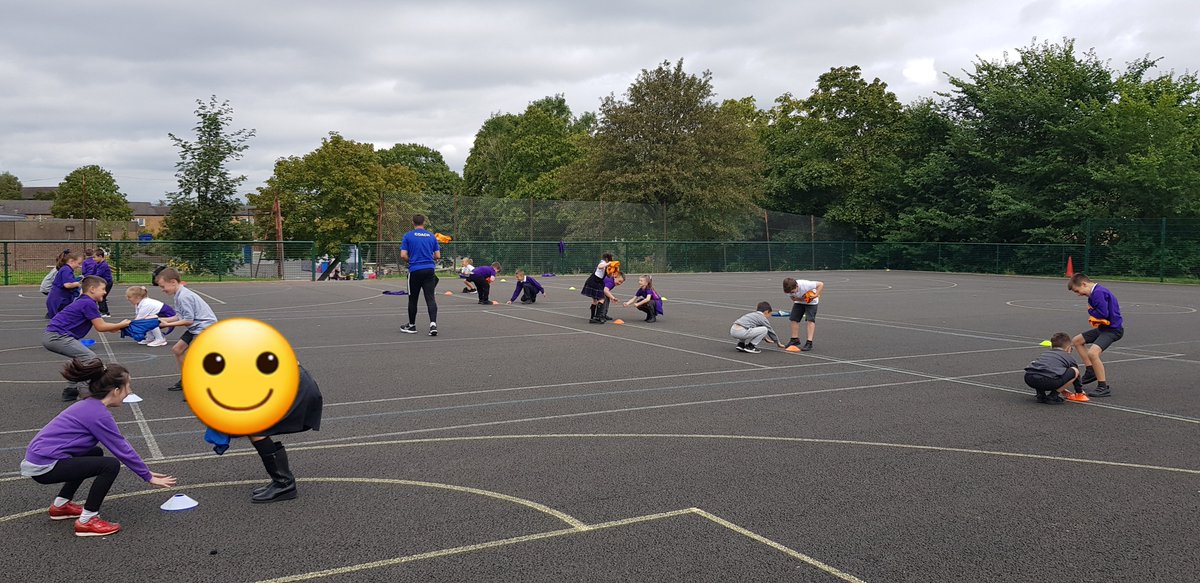 Darnley_Primary's tweet photo. Primary 4a have had a blast at football this week! We were learning about reaction times and how to improve our awareness. We're already excited for our next lesson! @ActiveschoolsST https://t.co/sRaisHWWUb
