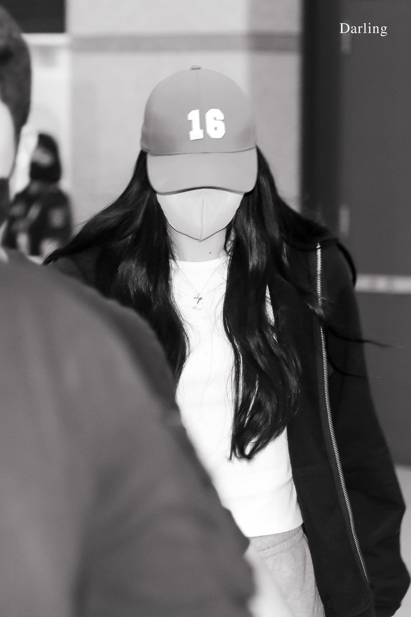220902 - ICN

16

#리사  #BLACKPINK   #블랙핑크 #PinkVenom 
<a href="/BLACKPINK/">BLACKPINKOFFICIAL</a>