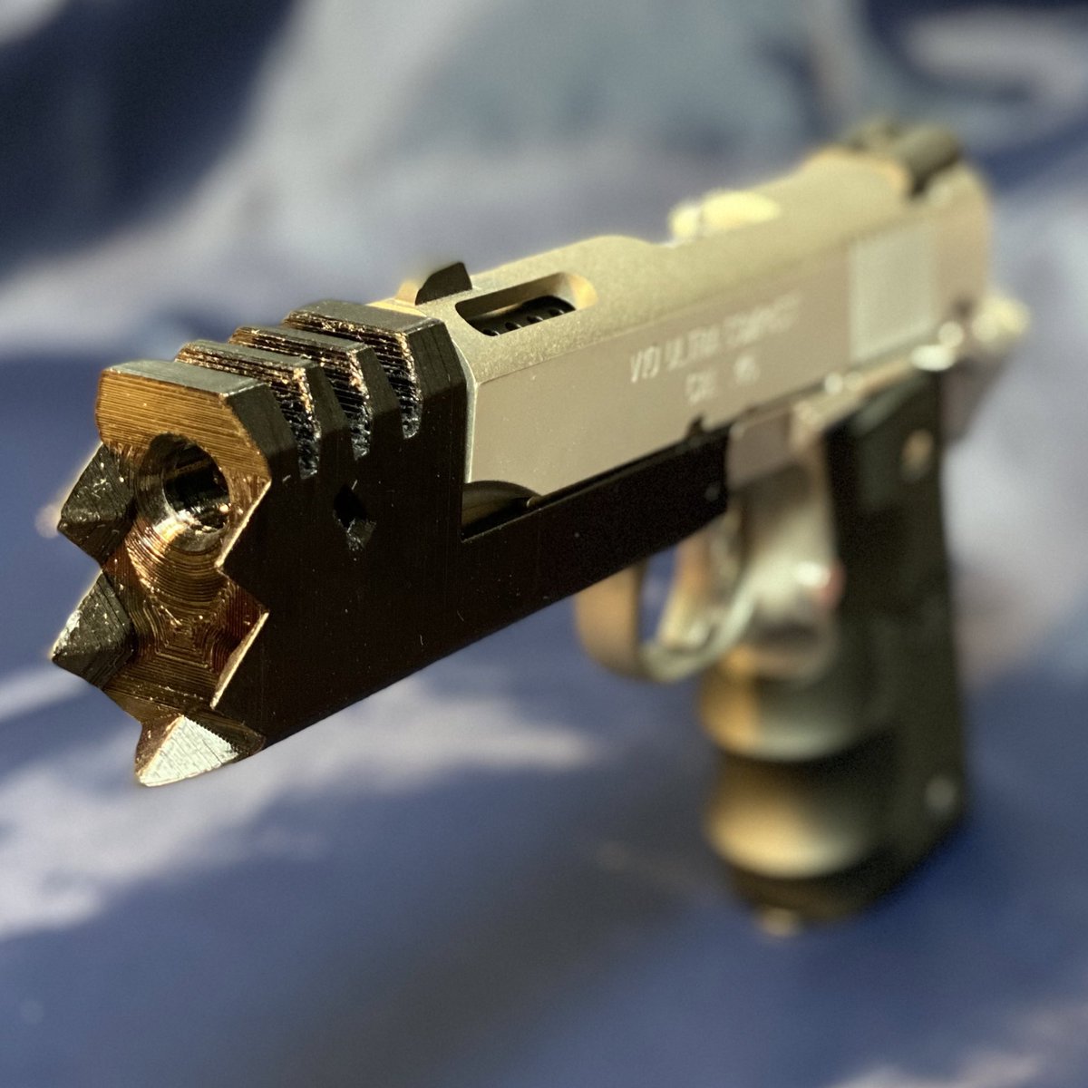 AltiinaLab's tweet photo. まだ気になるとこはあるが一旦完成かな😅
両面テープ貼りだけどとりあえず使用には問題無さそう🤔
しばらく使ってみますかね
#V10ウルトラコンパクト
#リコリス https://t.co/xOkBVXGNoa
