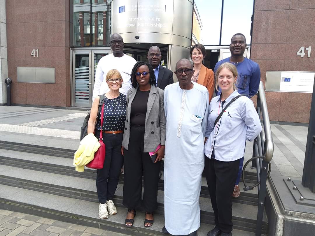 HuvioTiina's tweet photo. @FFDFinland @FFP_AgriCord @pafo_africa joining forces with @IFAD for #farmersclimateaction #climateaction #farmersforfuture #moneywhereitmatters https://t.co/EQdCmtXMrm