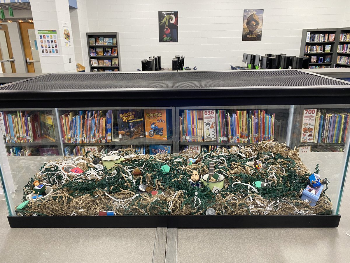 🧐I spy with my little eye an enclosure for an animal!?!? No, that’s not an animal; it’s an I, Spy center in memory of our former library hamster, Walter. 
Can you spot all the hidden Starbooks themed items? 
#ISpy #inquiry #MillbrookPRIDE #librarycenter