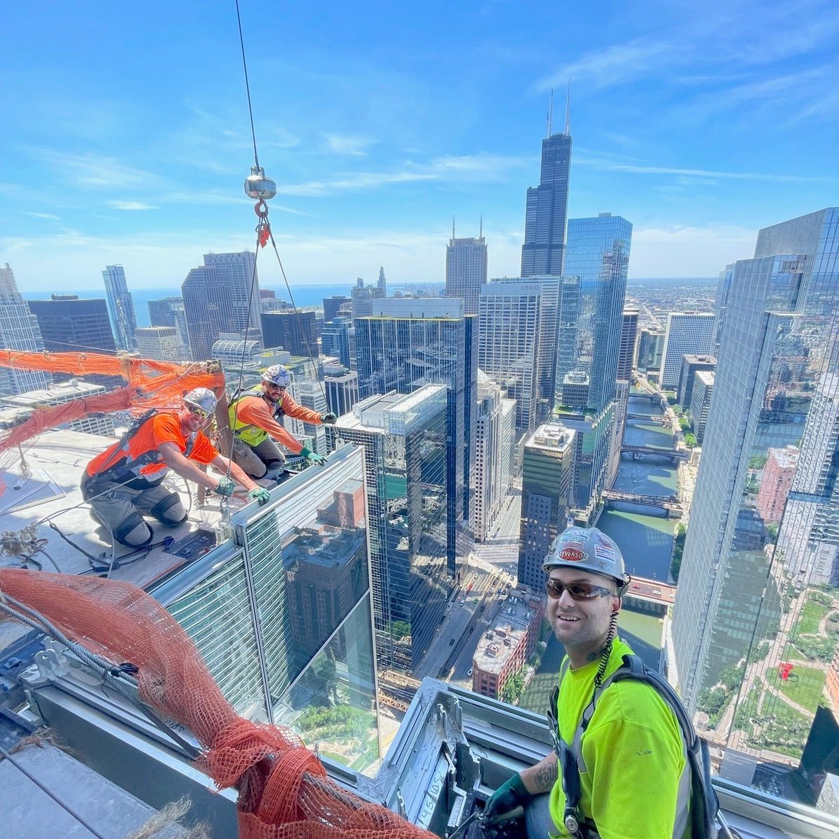 Enjoy your Labor Day weekend, Ironworkers!🇺🇸🏙️🛠️#buildingamerica #unionpride #chicago #trades #laborday #ornamental #architecture #contractors #construction #ironworkers #unionsjobs #ironworkerslocal63chicago #safetyfirst #generalcontractors #cityscape #salesforcetower