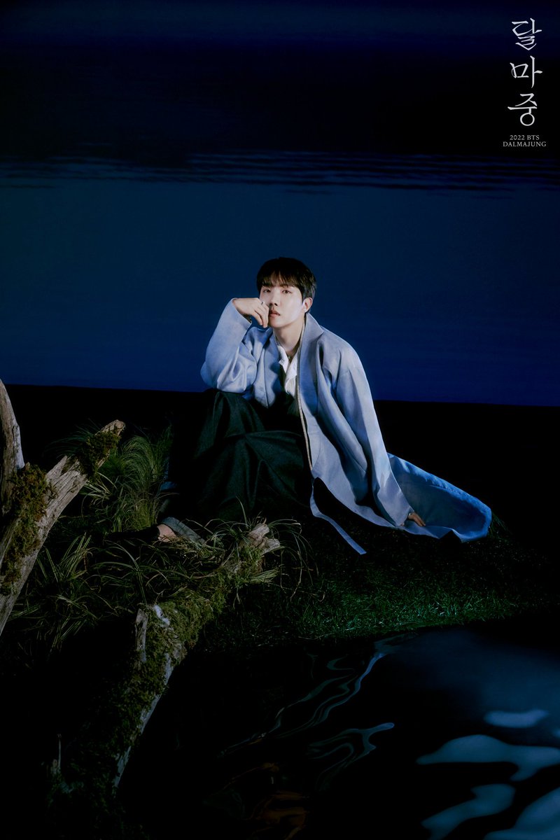 BIGHIT_INFO's tweet photo. 2022 BTS DALMAJUNG - PREVIEW 

📆: 2022. 09. 06
⏳: 11AM (KST) https://t.co/2r39QB3eMe