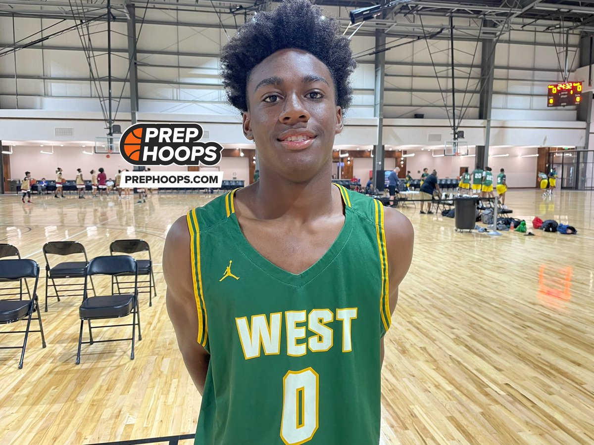 PrepHoopsSC's tweet photo. Around the State: Florence County – SENIORS https://t.co/9c7rVUWKds @deuce_hudson @COACH_K_Rob @CarolinaBadBoyz @MerelyRBLX @Cpowell15 @SPANK4_ @BrysonGraves9 @DarrenLloyd0 @MyCroker @Coach_Stan3 @jevonbrown_ @BZandae @josh_green23 @UpwardStarsPD @kylegi1 @BigPoppa843 https://t.co/cmRHtV1lr2