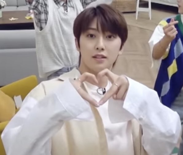 abfumaa's tweet photo. And that's a wrap... This was the best voting experience for me tbh... All for FUMAποΏ½οΏ½π I love you all my fellow WUMAZ who rooted so hard for our boy and worked so hard day and night.. I'm proud of all of us ππππ
#FUMA #AceFuma #DreamWithFuma https://t.co/XQqdlPeo1V