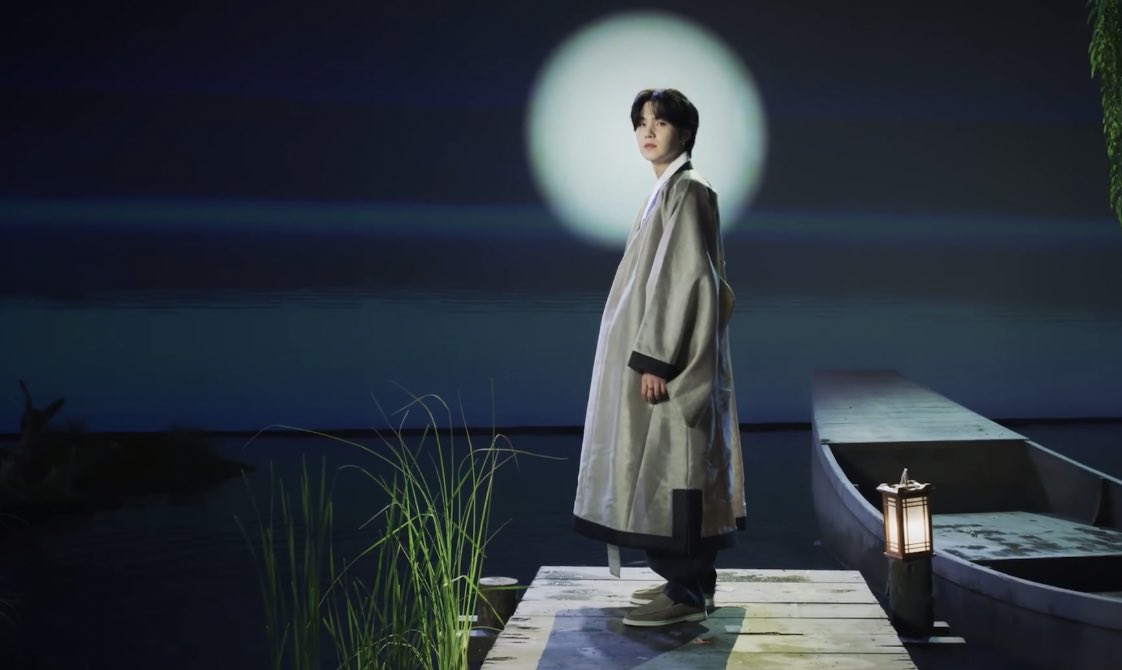 agustdfms's tweet image. min yoongi is so beautiful