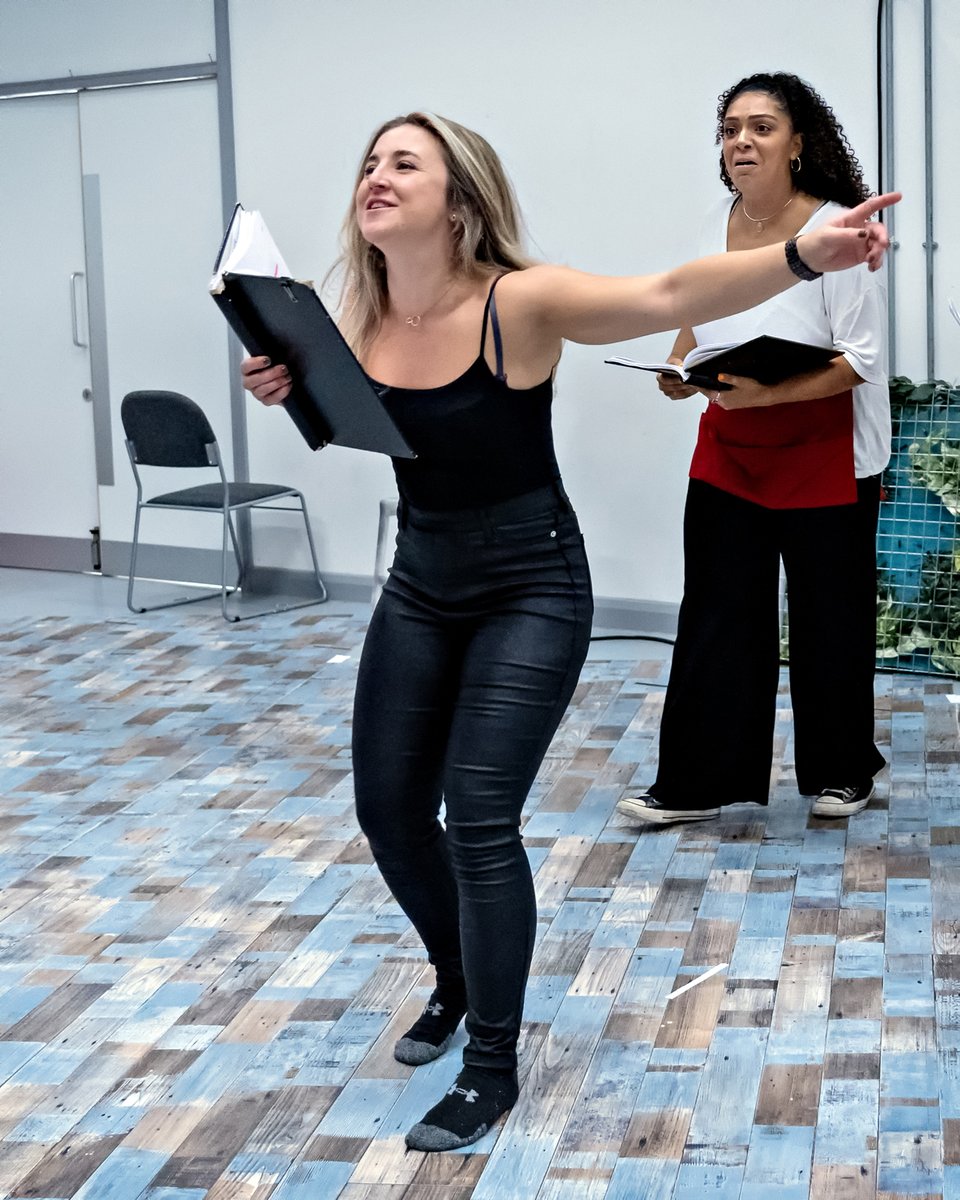 Oldham Coliseum tweet media