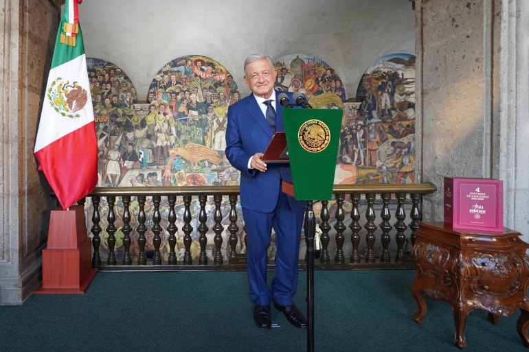 ArmandoNLop's tweet photo. Desde #NicolásRomero, felicito con mucho orgullo al presidente @lopezobrador_  por su #CuartoInforme de Gobierno.
Sus pasos y acciones nos guían a mi equipo y a mí para seguir impulsando la #transformación de nuestro municipio, nuestro país y nuestro querido Estado de México. https://t.co/6r9E2OiM6d