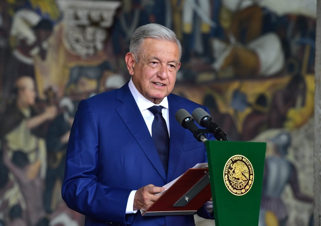ArmandoNLop's tweet photo. Desde #NicolásRomero, felicito con mucho orgullo al presidente @lopezobrador_  por su #CuartoInforme de Gobierno.
Sus pasos y acciones nos guían a mi equipo y a mí para seguir impulsando la #transformación de nuestro municipio, nuestro país y nuestro querido Estado de México. https://t.co/6r9E2OiM6d