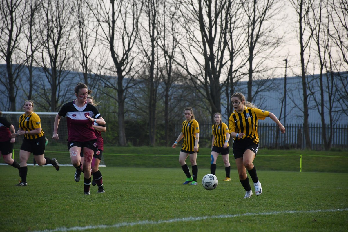 Looking to join a club this September?

We have 57 to choose from! From football and basketball, to dodgeball, water polo and fencing, you'll find a club that's perfect for you 🖤💛