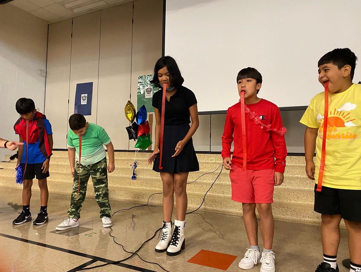LakelandES's tweet photo. We had a wonderful time during our very first House Pep Rally. Thank you ALL for making it happen… it was a success!!! 🎉🎉🎉 #5Houses1Lakeland 💛❤️🖤💙💚 https://t.co/Oeccqt6H9y